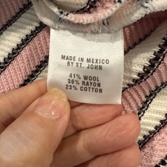 St John Sport by Marie Gray Pink Black White Chevron Wool Blend Top - Picture 10 of 11